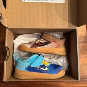 Space Jam x LeBron 18 Low TD 'Wile E. x Nike Roadrunner